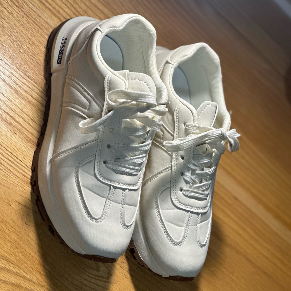 SHEIN Tennis Shoes